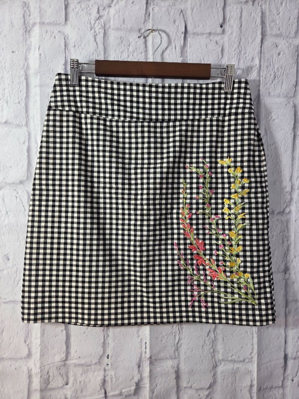 Charter Club Stretch Size 6 Black Gingham Floral Embroidered Pull On Skort